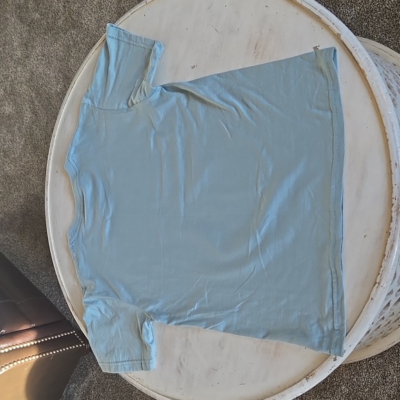 New! VOLCOM tee size M - Picture 2 of 3